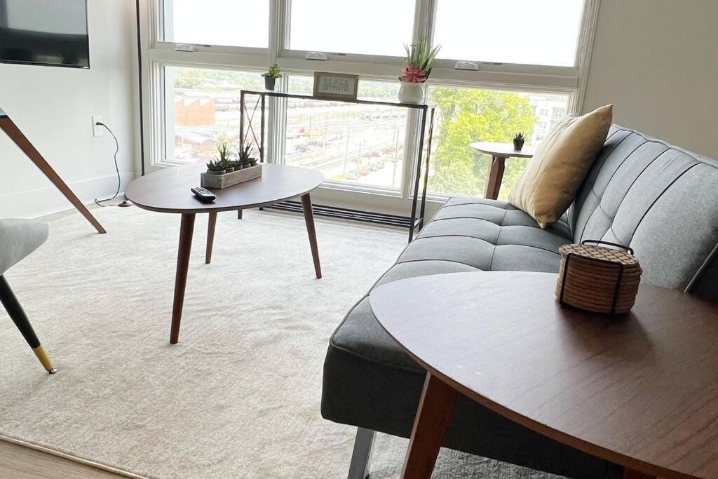 Studio Apartment, Queen Bed, Wifi, Kitchen, Washer & Dryer In Charlotte Bagian luar foto