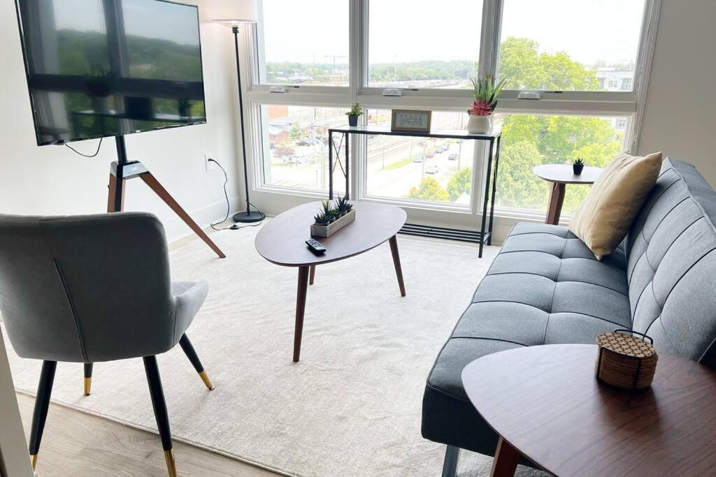 Studio Apartment, Queen Bed, Wifi, Kitchen, Washer & Dryer In Charlotte Bagian luar foto